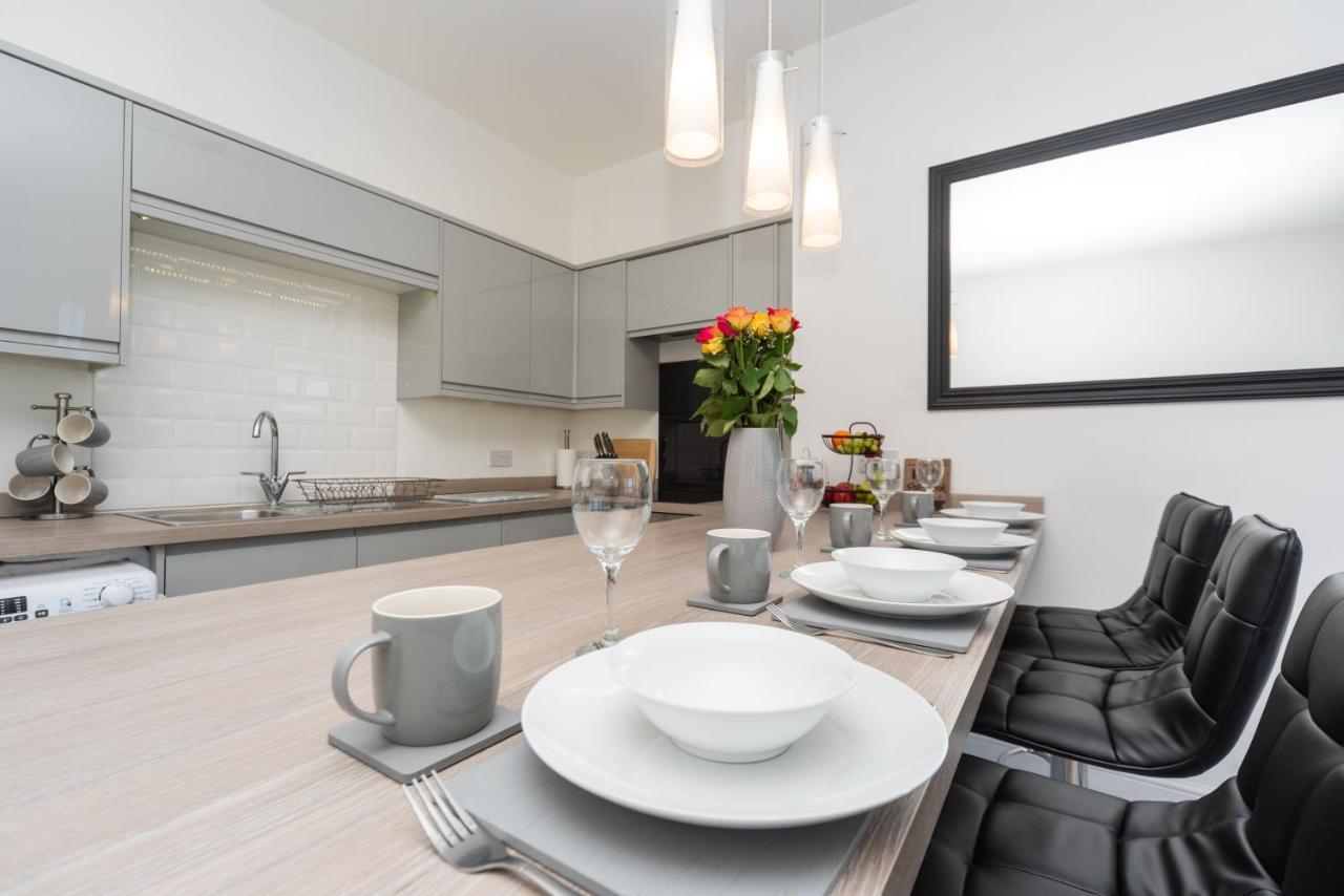 Sea Views Stunning 2 Bedroom Apartment # 洛斯托夫特 外观 照片
